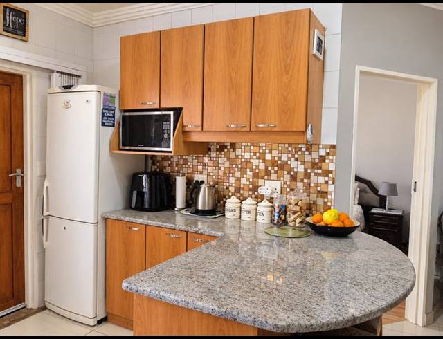 2 BEDROOM TOWNHOUSE FOR SALE IN HEUWELSIG